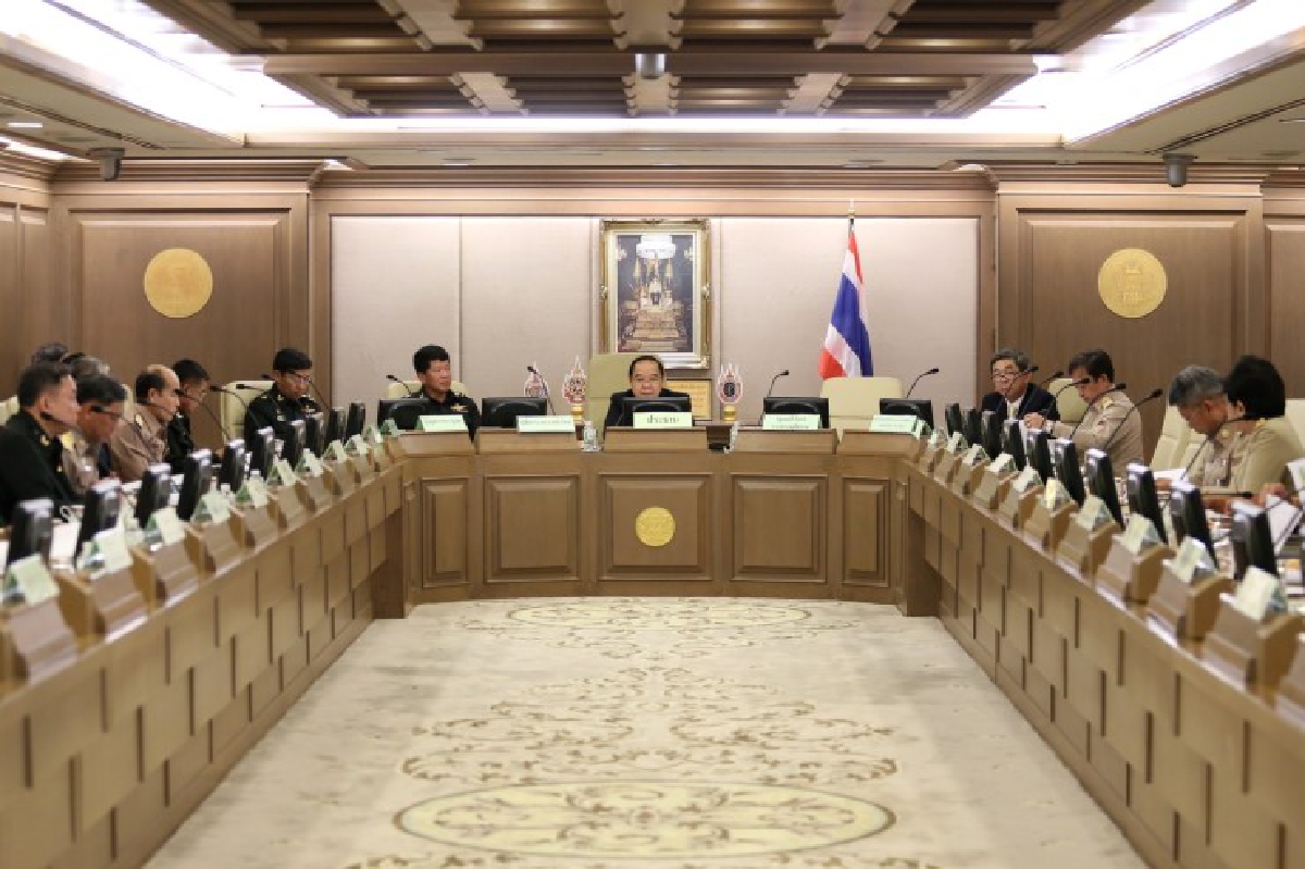 ชงคสช. ใช้มาตรา 44 ฟันข้าราชการเอี่ยวยาเสพติด ชงคสช. ใช้มาตรา 44 ฟันข้าราชการเอี่ยวยาเสพติด