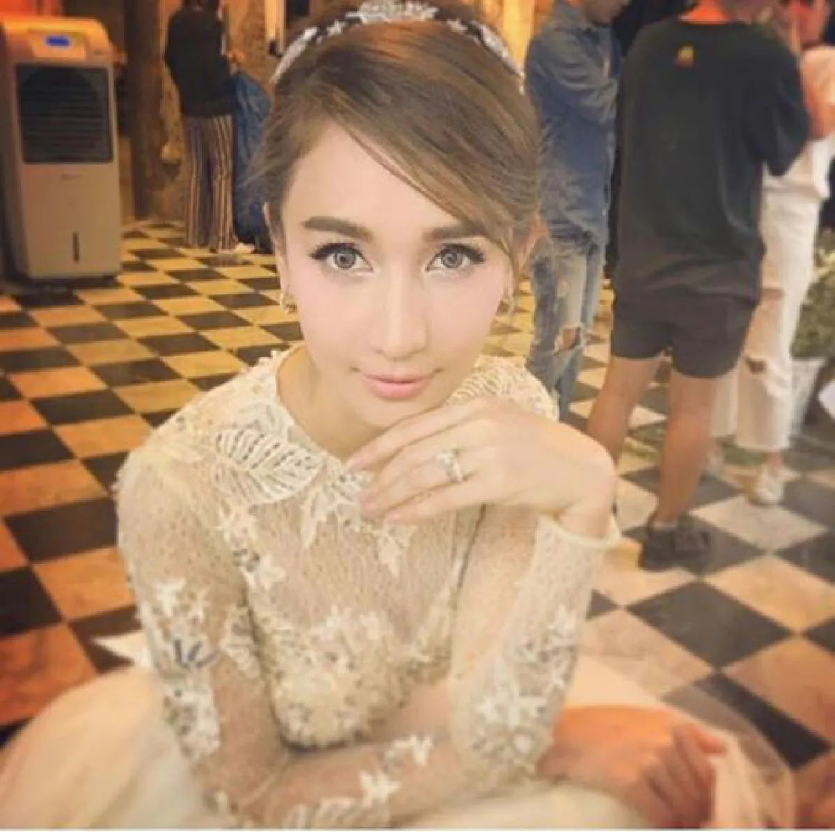 ออร่าเจ้าสาวจับ! เนย โชติกา ควงแฟนหนุ่มถ่ายพรีเวดดิ้งสุดหวาน