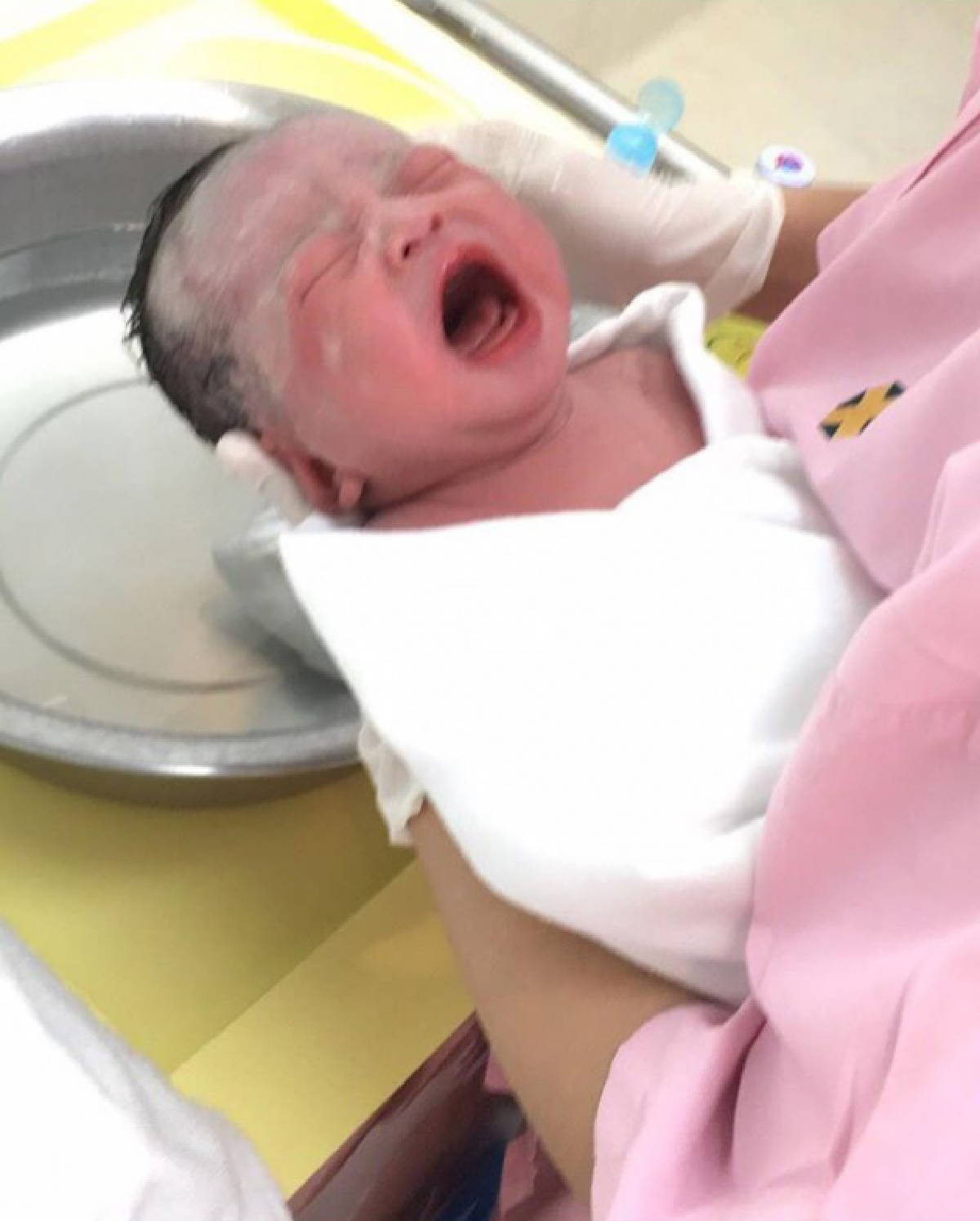 คลอดแล้ว! น้องเจ้าขา ลูกสาวคนแรกของ กระแต ศุภักษร