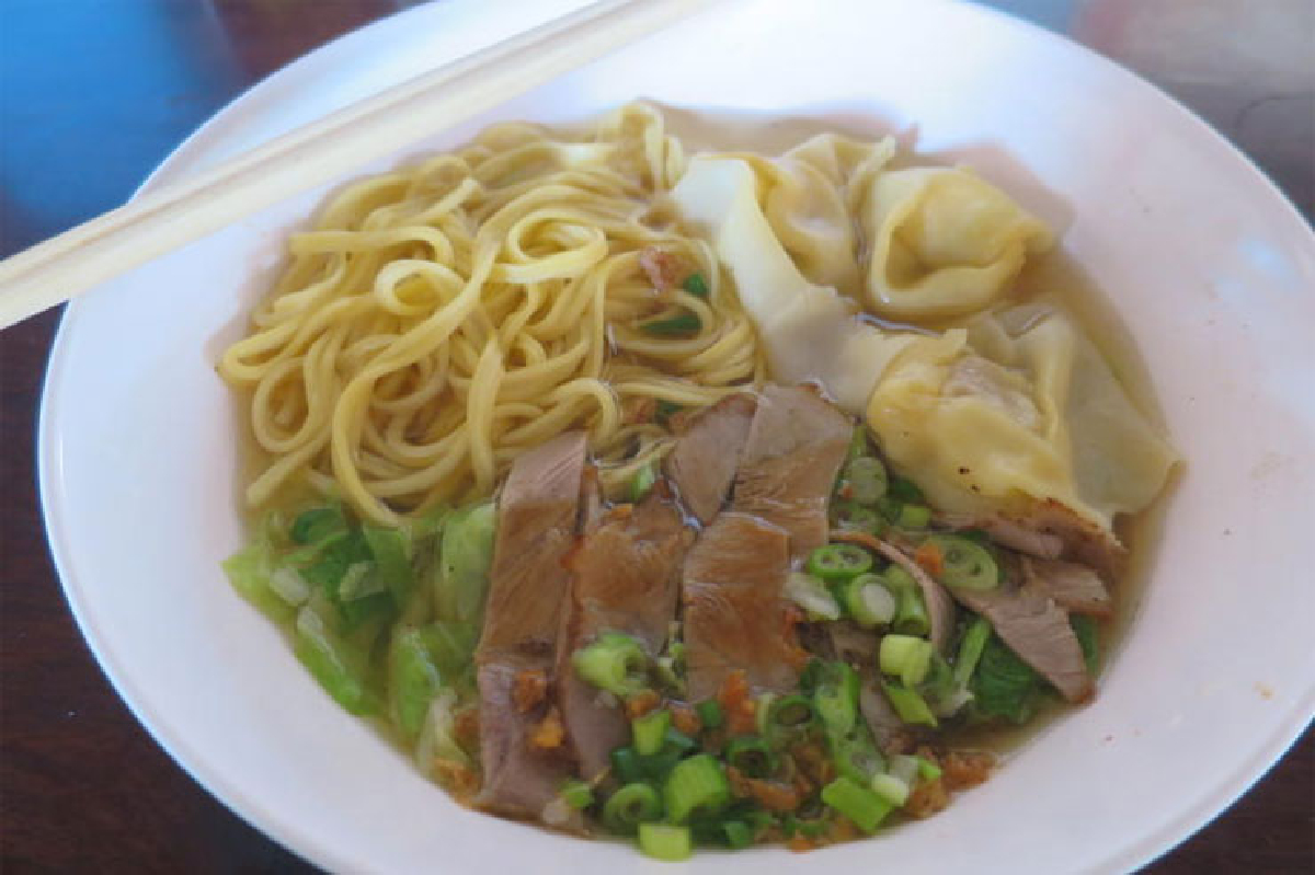 บะหมี่เกี๊ยวยูนนาน รสเด็ดหมู่บ้านอรุโณทัย บะหมี่เกี๊ยวยูนนาน รสเด็ดหมู่บ้านอรุโณทัย