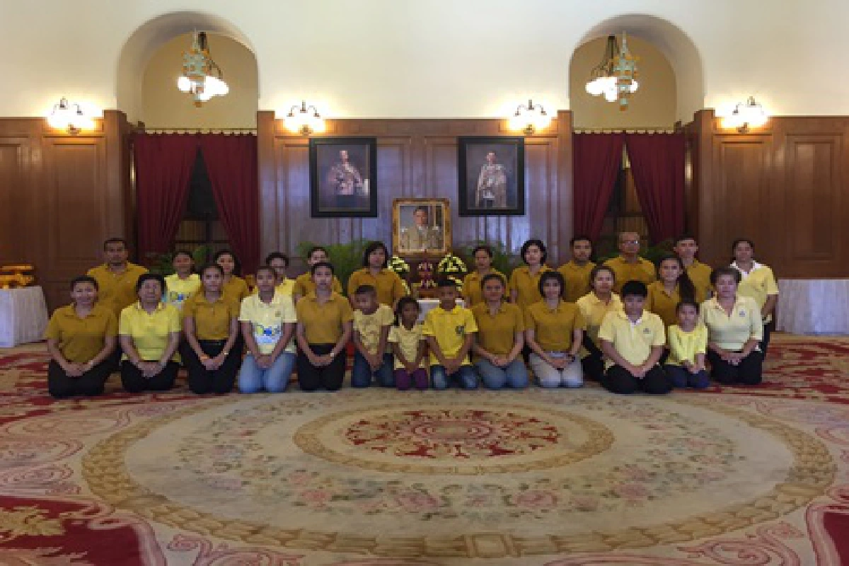 ประชาชนร่วมลงนามถวายพระพรในหลวง