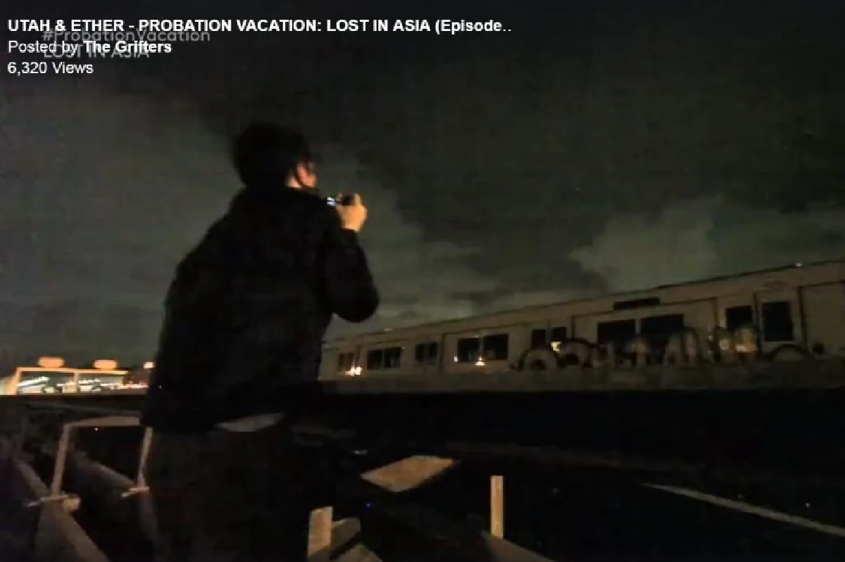 สมาชิกพันทิปพบคลิปฝรั่งมือบอนลอบพ่นสีรถไฟฟ้าใต้ดิน