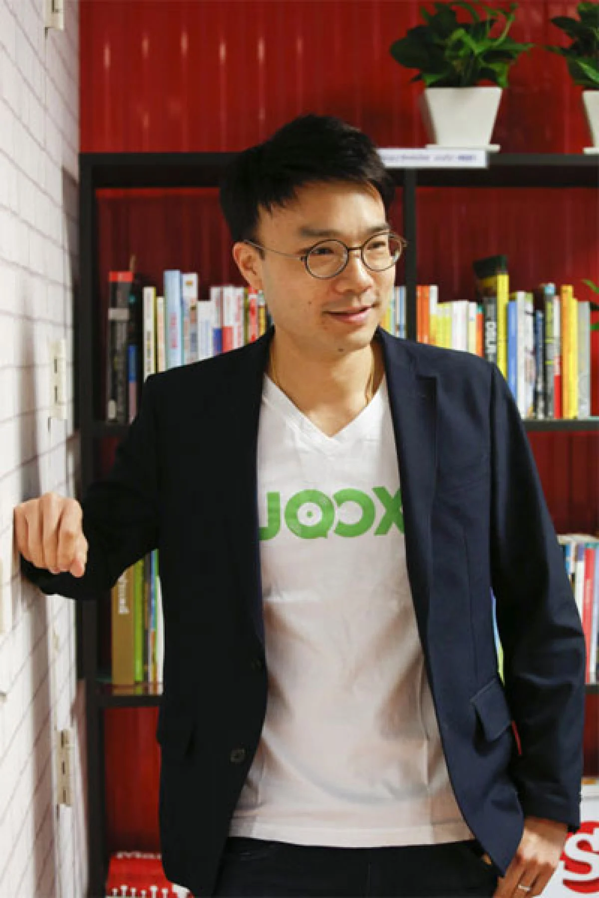 กฤตธี มโนลีหกุล ชีวิตที่สนุกๆ ออนไลน์