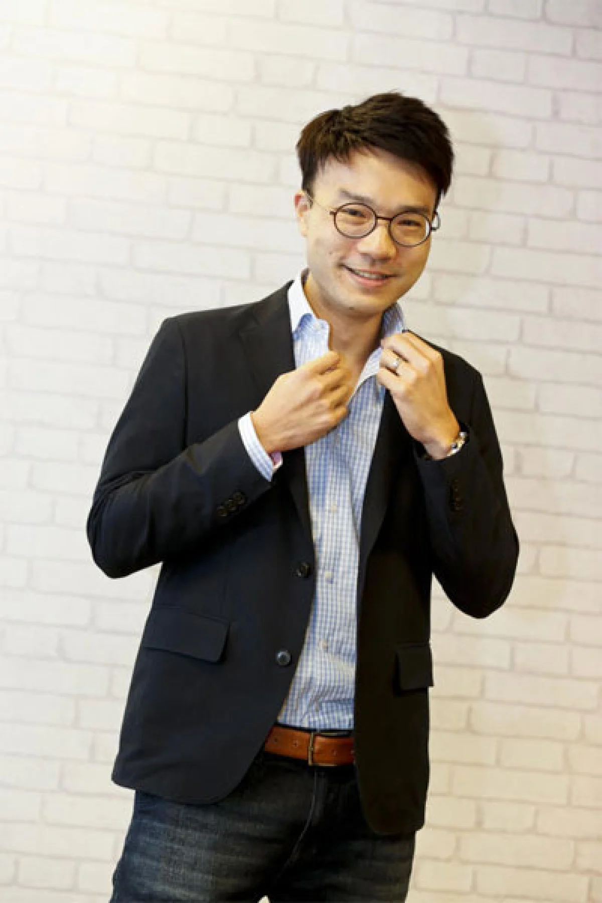 กฤตธี มโนลีหกุล ชีวิตที่สนุกๆ ออนไลน์