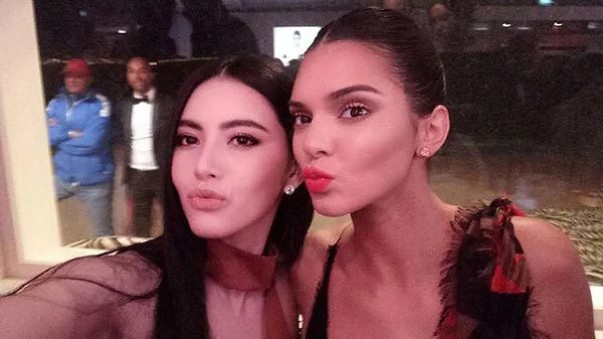 สวยคลาสสิก! ใหม่ ดาวิกา ผงาดเมืองคานส์ในชุดแบรนด์ไทย