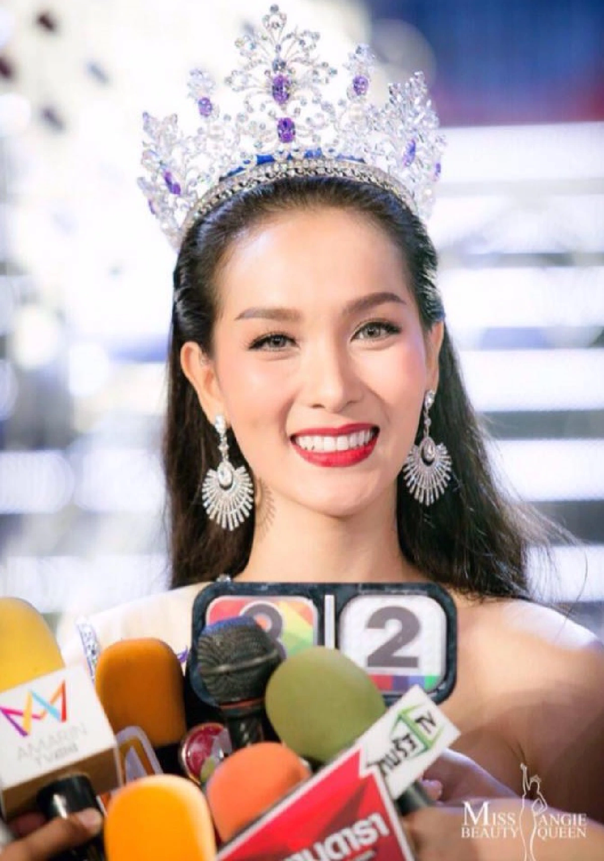 ส่องภาพ โม จิรัชยา สวยการันตีสมศักดิ์ศรีมิสทิฟฟานี่ 2016