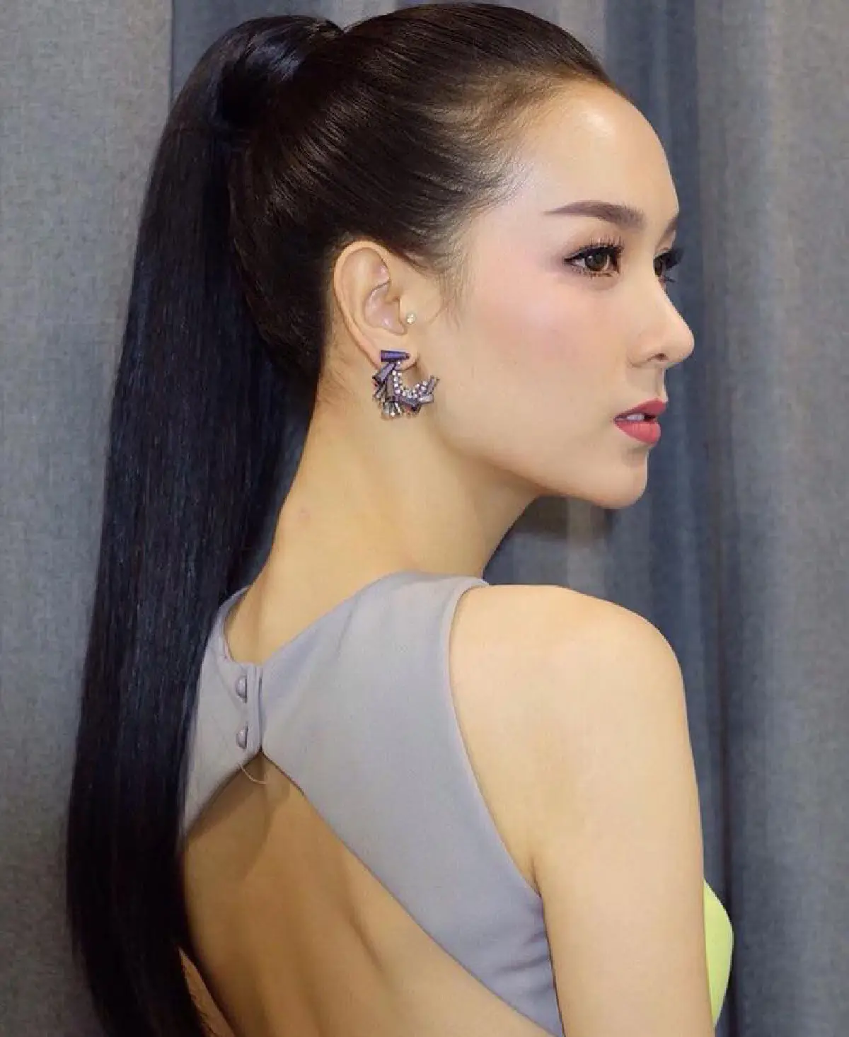 ส่องภาพ โม จิรัชยา สวยการันตีสมศักดิ์ศรีมิสทิฟฟานี่ 2016