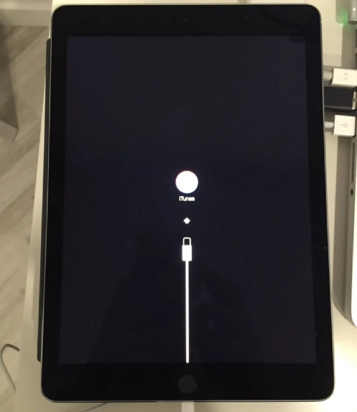 งานเข้า!อัพเดท iOS9.3.2 ทำiPad Pro 9.7นิ้วใช้งานไม่ได้