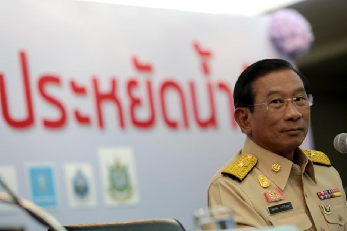 "ฉัตรชัย"จับพิรุธ งบน้ำ1.5พันล. จ่ายใน1เดือน "ฉัตรชัย"จับพิรุธ งบน้ำ1.5พันล. จ่ายใน1เดือน