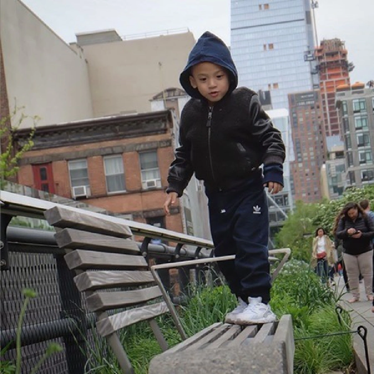 เฟี้ยวทั้งบ้าน! เวย์-นานา พาลูกแฝดตะลุยเที่ยวอเมริกา