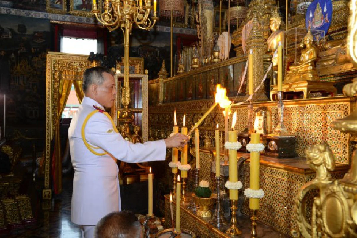 "สมเด็จพระบรมฯ"ทรงบำเพ็ญพระราชกุศล"วิสาขบูชา"