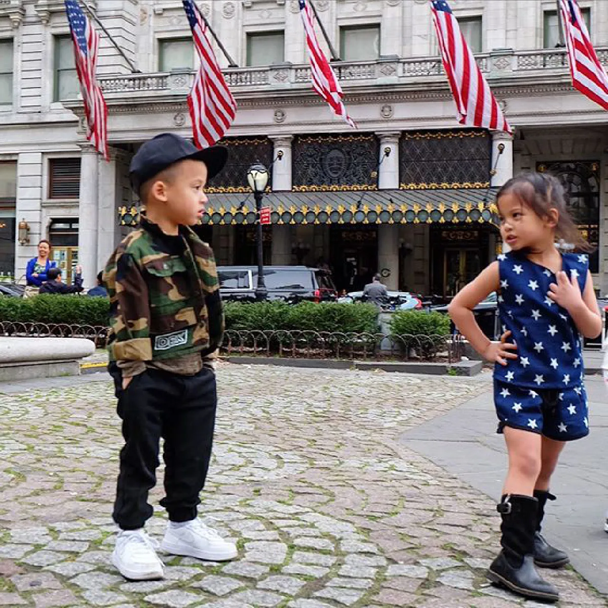 เฟี้ยวทั้งบ้าน! เวย์-นานา พาลูกแฝดตะลุยเที่ยวอเมริกา