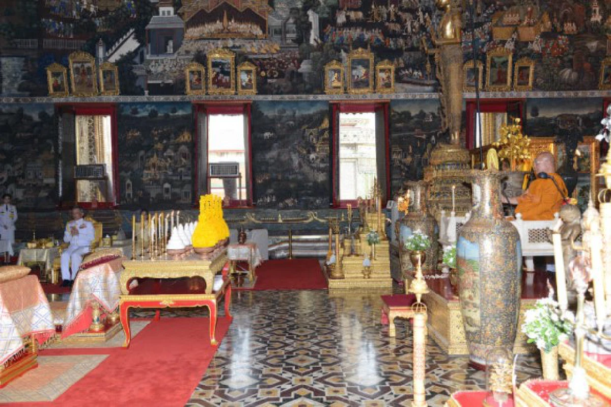 "สมเด็จพระบรมฯ"ทรงบำเพ็ญพระราชกุศล"วิสาขบูชา"