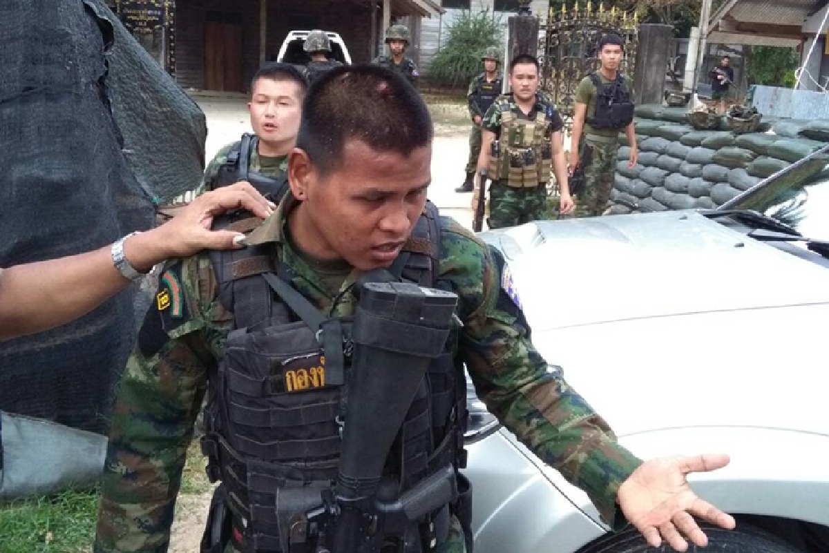 2คนร้ายยิงถล่มด่านตรวจที่นราฯพลทหารเจ็บ1 2คนร้ายยิงถล่มด่านตรวจที่นราฯพลทหารเจ็บ1
