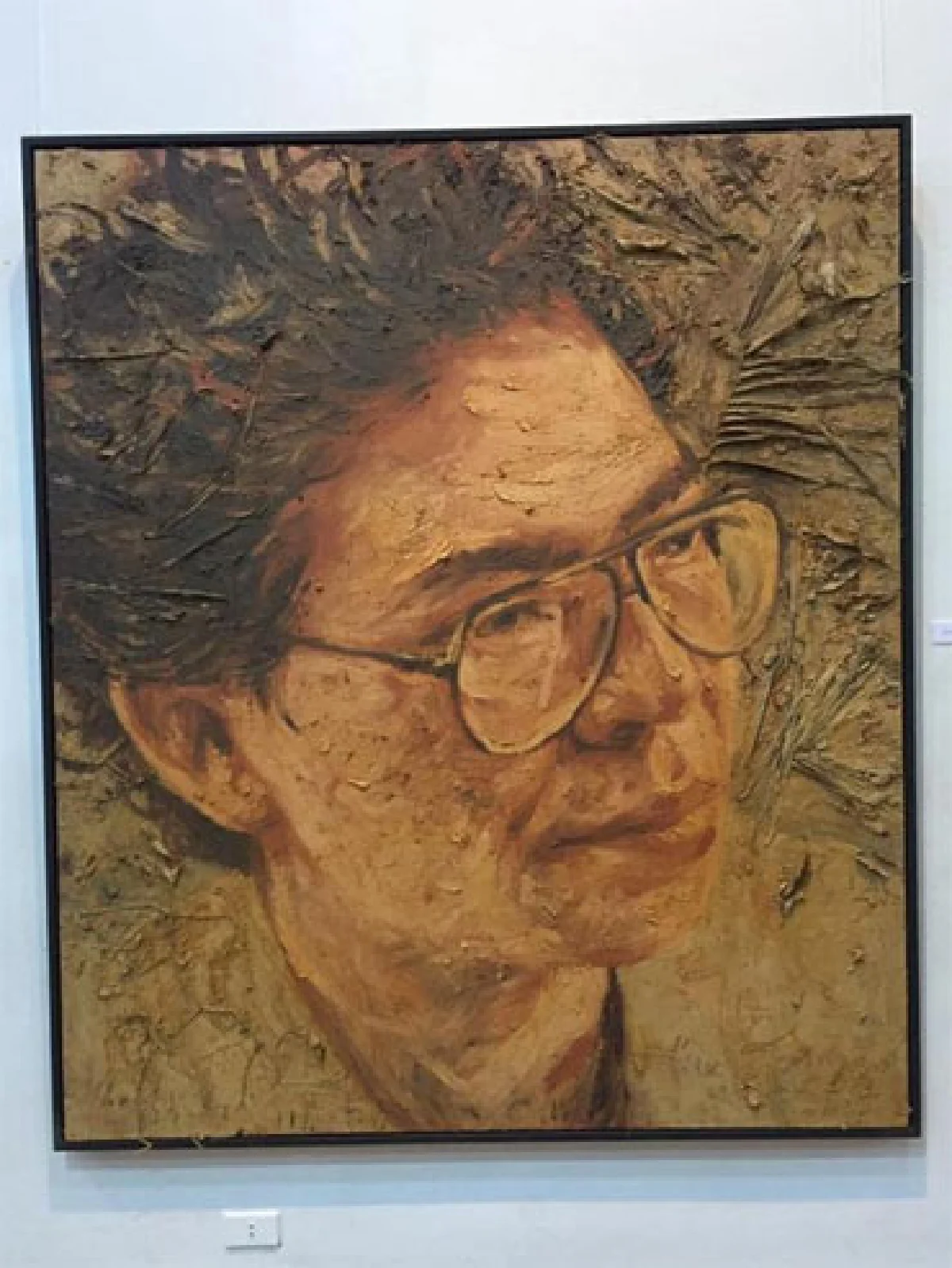 ‘เกิดแต่ดิน’ นิทรรศการจิตรกรรมเขียนดิน โดย สมภพ บุตราช