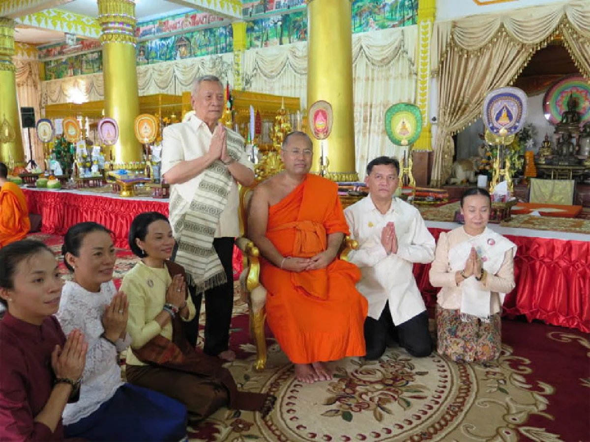 เถราภิเษก ฮดสง พระผู้ทรงศีลที่นครเวียงจันทน์