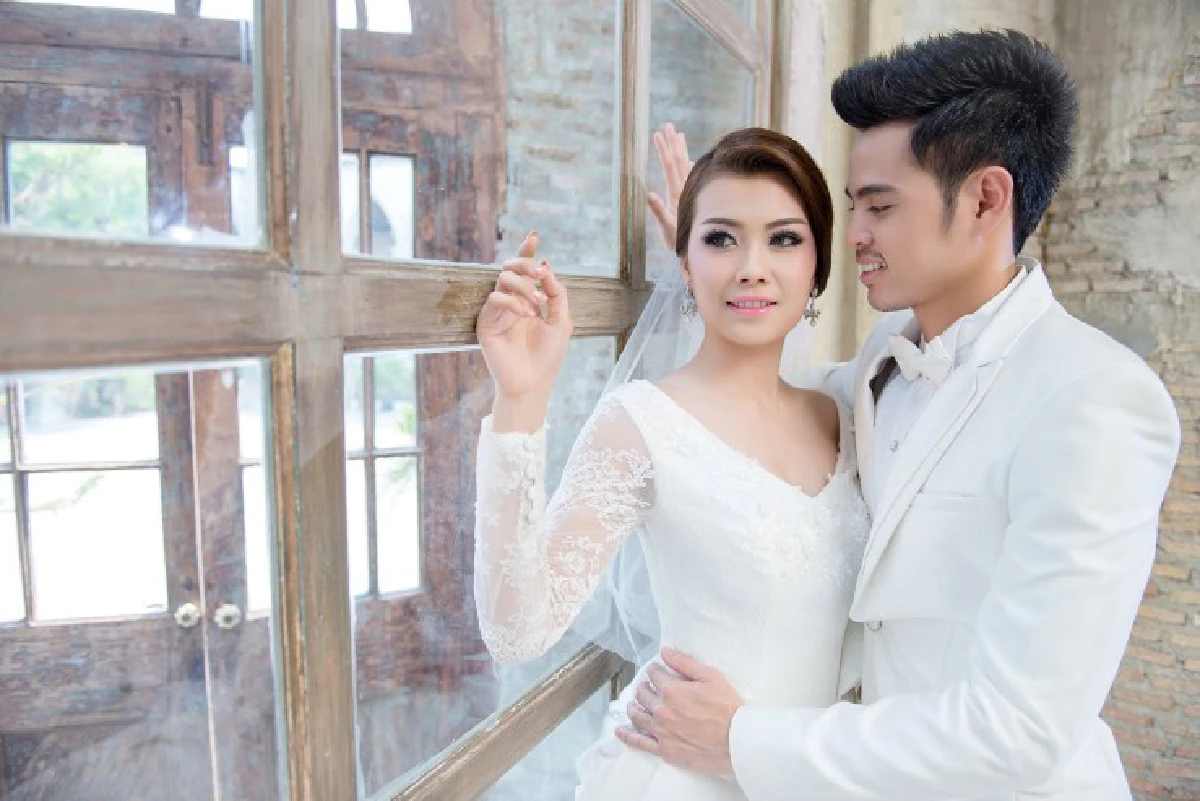 "ธีราทร"สละโสดแต่ง"น้องเบส"สินสอดกว่า 2 ล้านบาท