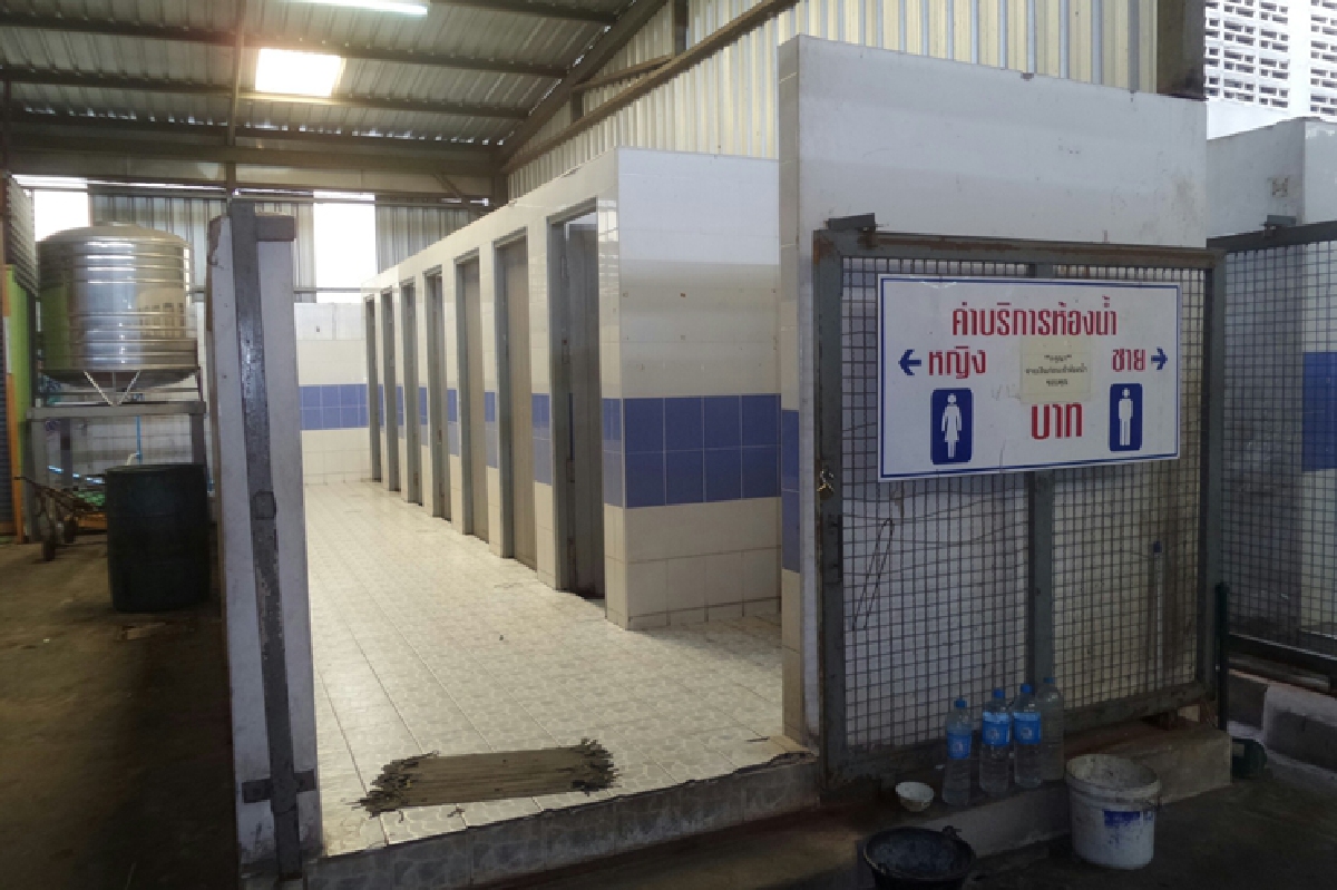 พบเด็กทารกถูกนำมาทิ้งไว้ในห้องน้ำตลาดสดระยอง พบเด็กทารกถูกนำมาทิ้งไว้ในห้องน้ำตลาดสดระยอง