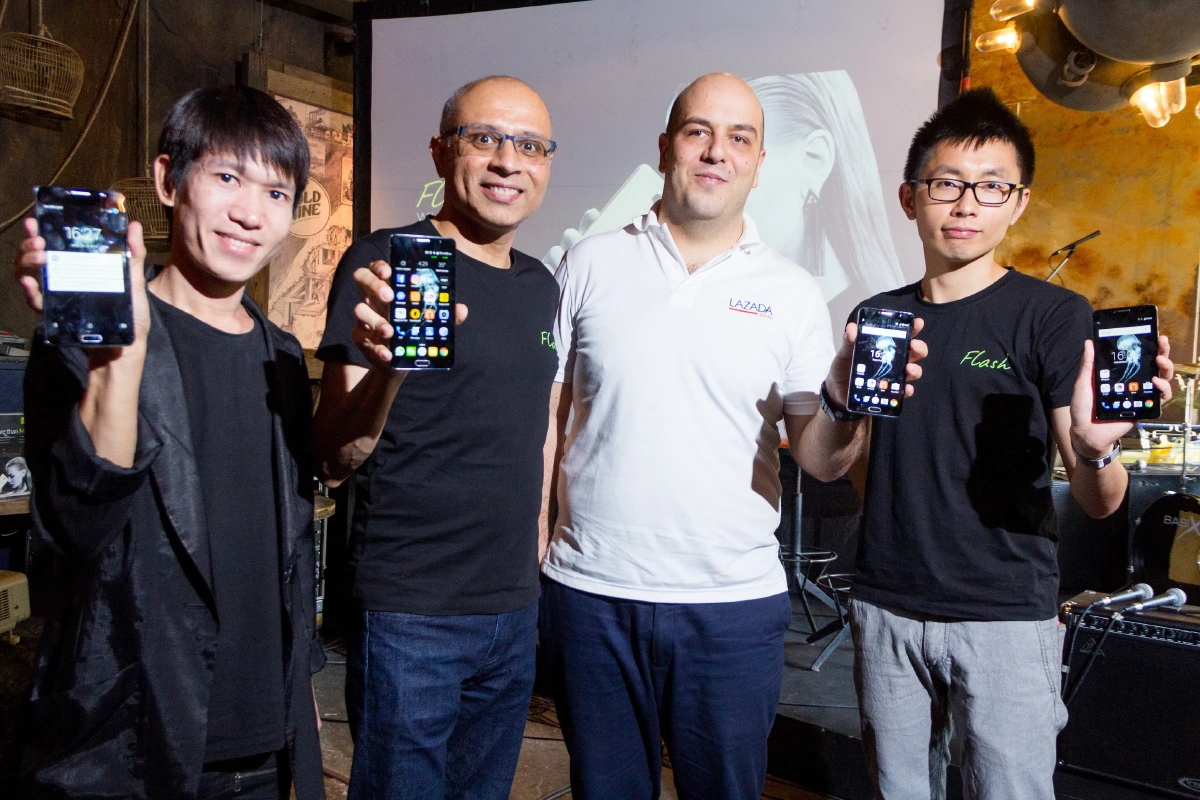 บุกตลาดแล้ว!  Flash Plus 2 จุดเริ่มต้นของสมาร์ทโฟนที่เป็นมากกว่าโลหะ