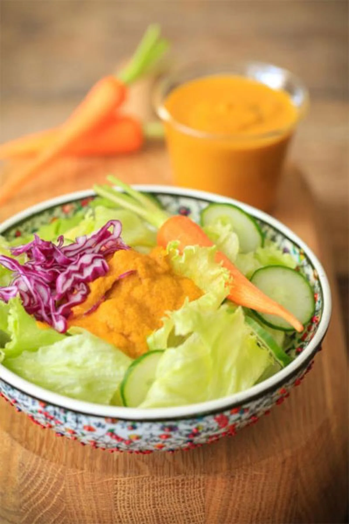 A Well Dressed Bowl Carrot & Ginger Dressing น้ำสลัดแครอตและขิงง่ายๆ สไตล์อเมริกัน