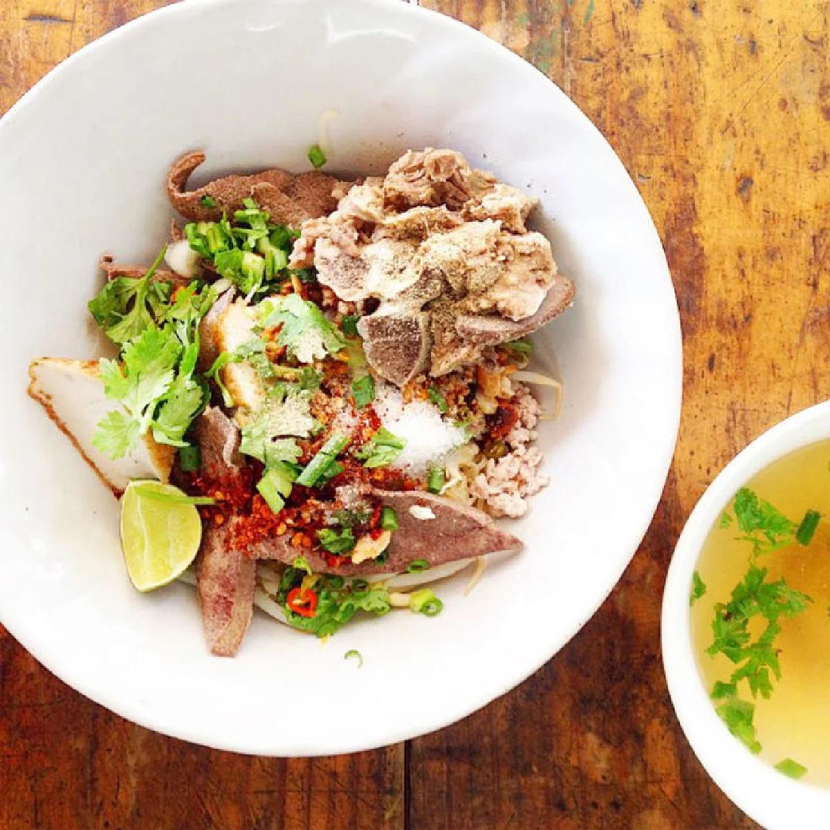 ร้านไล้ ลูกชิ้นปลา ต้มยำแซ่บจี๊ดจ๊าด