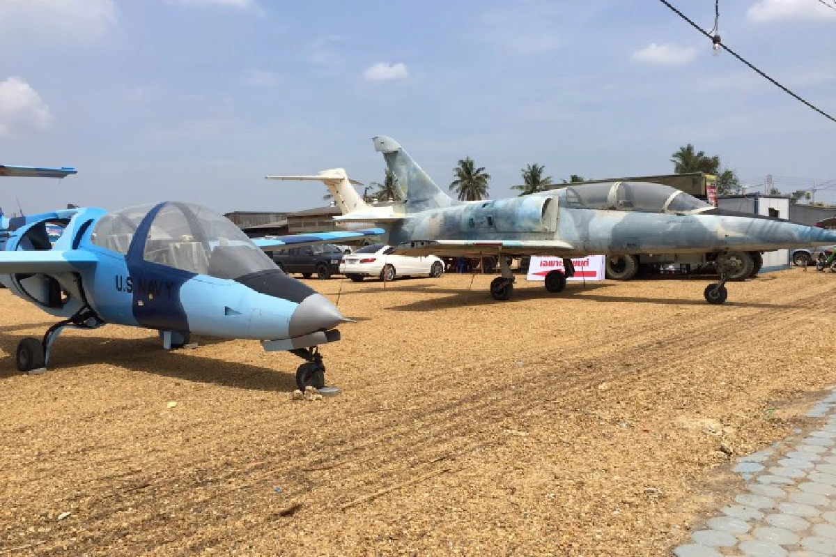 ตลาดนัดเครื่องบิน แลนด์มาร์คแห่งใหม่นครปฐม