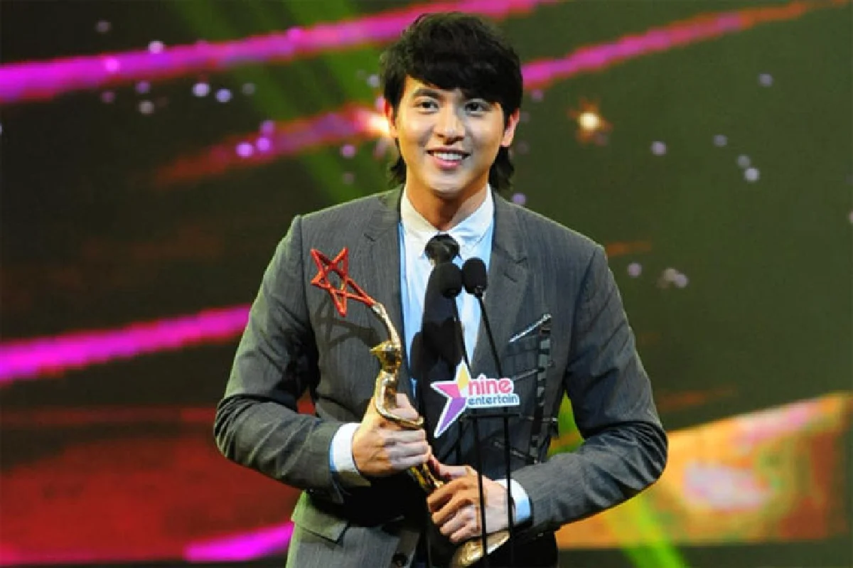 ศิลปินดาราคับคั่ง งานเกียรติยศคนบันเทิง