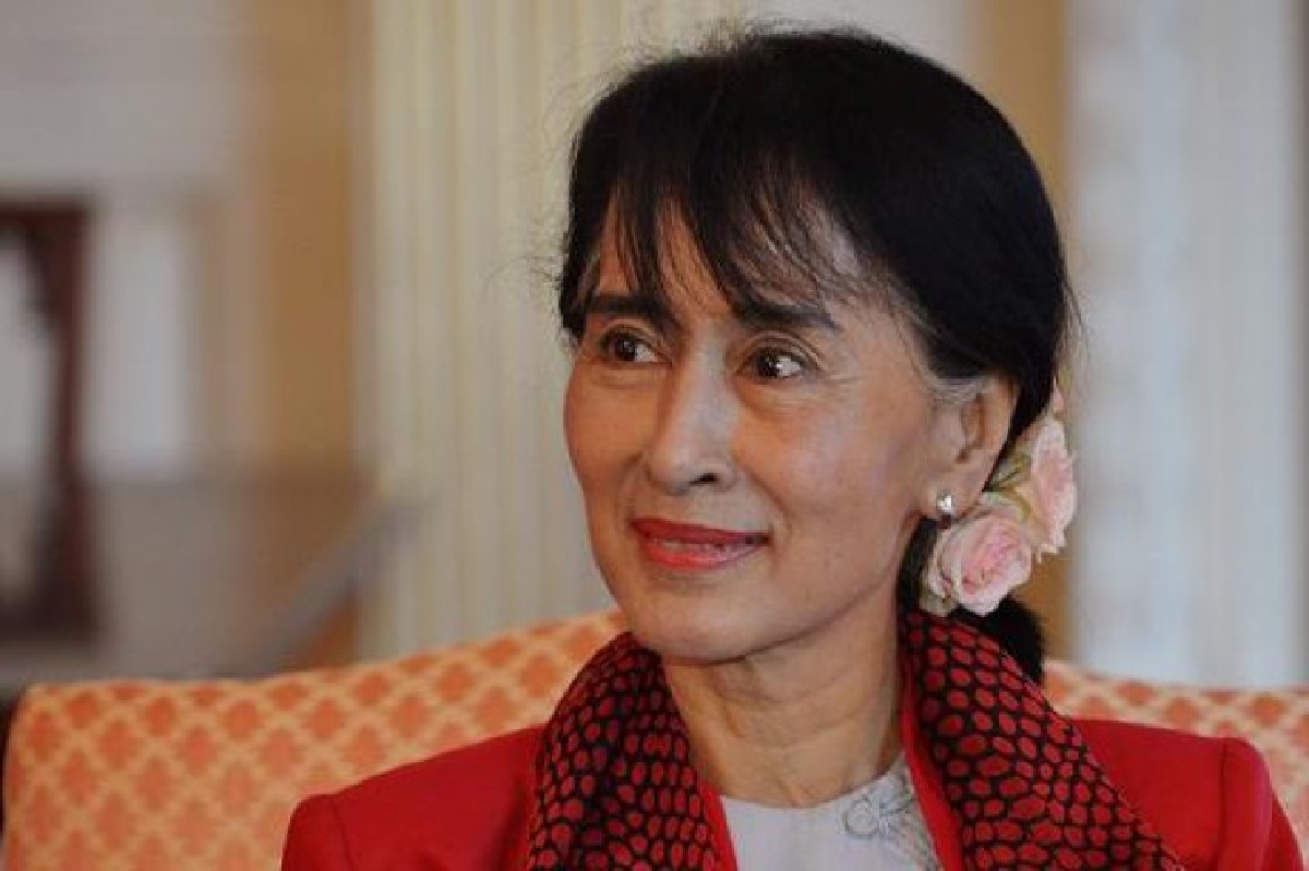 "ซูจี" เยือนไทย 23 – 25 มิ.ย. พบ "บิ๊กตู่" "ซูจี" เยือนไทย 23 – 25 มิ.ย. พบ "บิ๊กตู่"