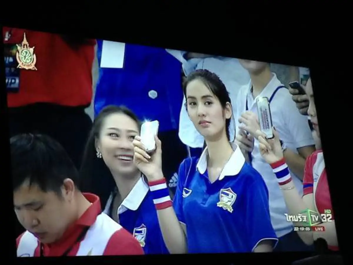 ภาพชวนฟิน! มะนาว-กวินทร์  ควงคู่เปิดตัวกับครอบครัวแล้ว