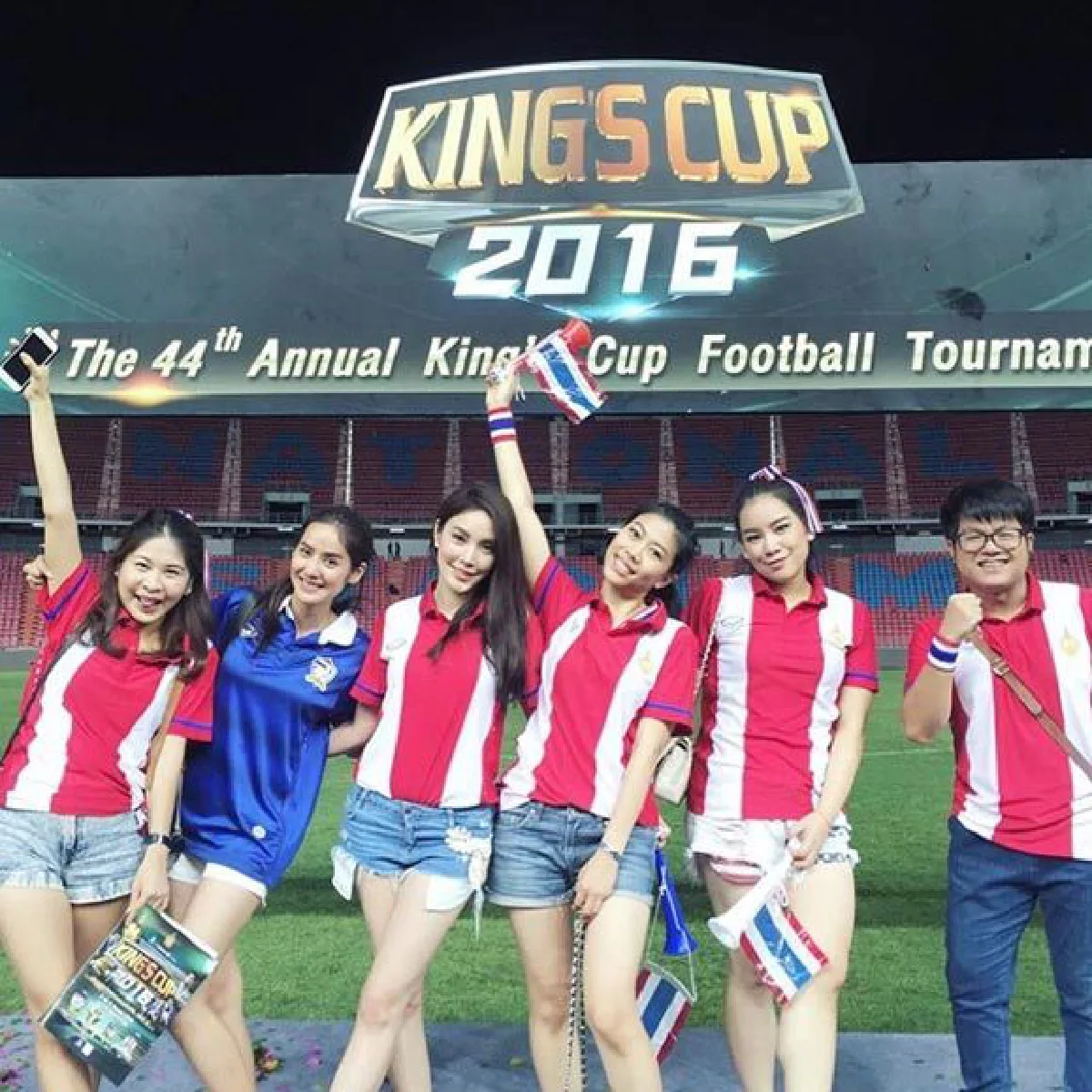 ภาพชวนฟิน! มะนาว-กวินทร์  ควงคู่เปิดตัวกับครอบครัวแล้ว