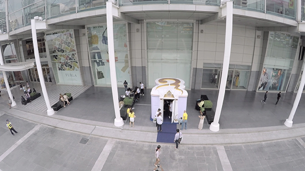 เพราะเราเชื่อว่า คนไทยมีความในใจอยากบอกในหลวงมากกว่าคำว่า "ทรงพระเจริญ"