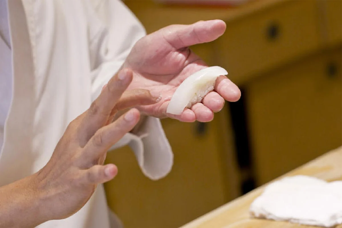 ดูวัวให้ดูหาง ดูนางให้ดูแม่ ดูซูชิให้ดู 'ข้าว'