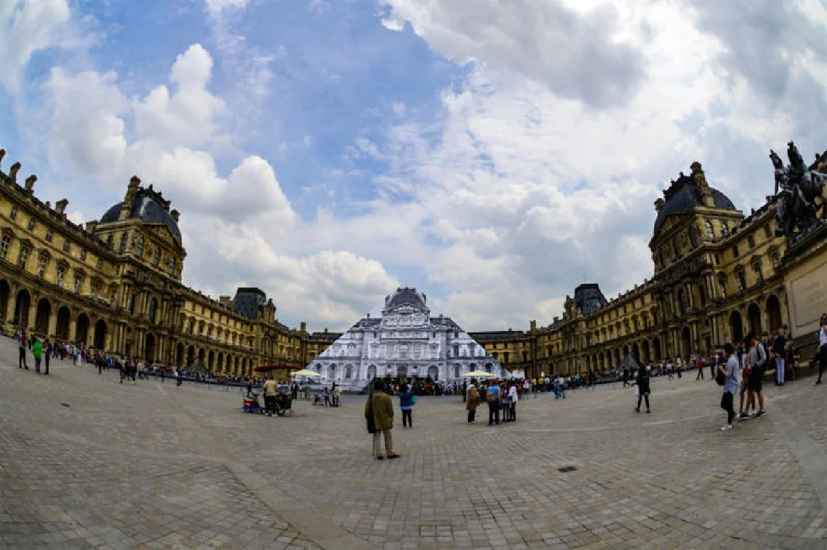 ปารีส ดินแดนแห่งสวรรค์...?