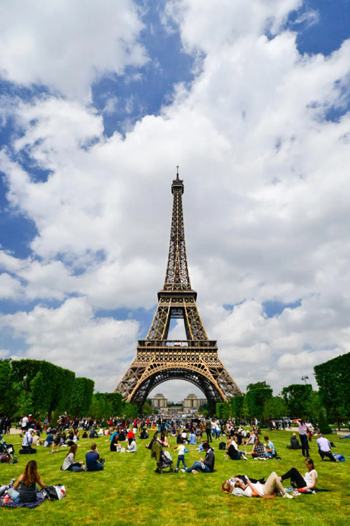 ปารีส ดินแดนแห่งสวรรค์...?