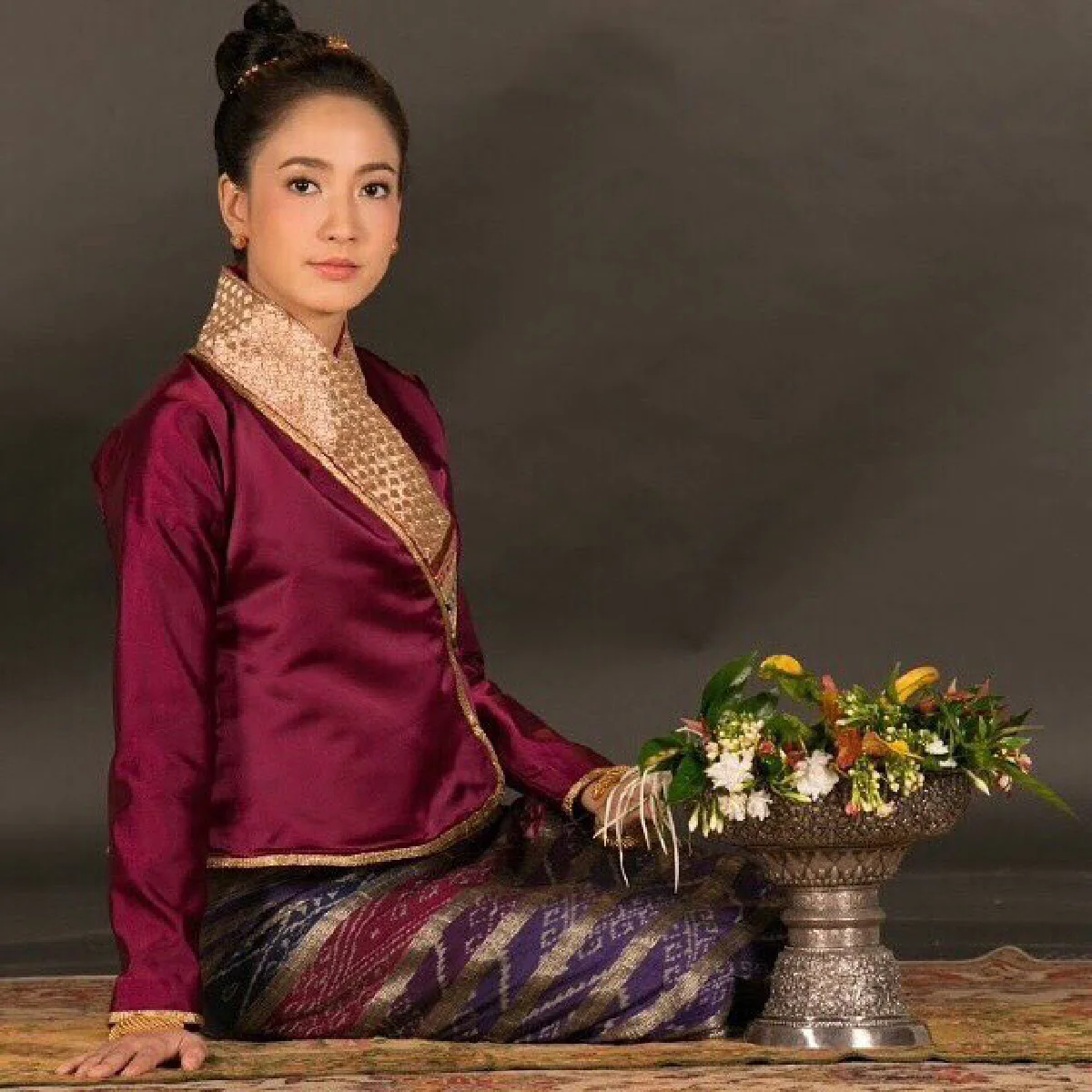 แคสติ้งปังคอสตูมเป๊ะ! หมาก-แต้ว-มิว ฟิตติ้งละคร รากนครา