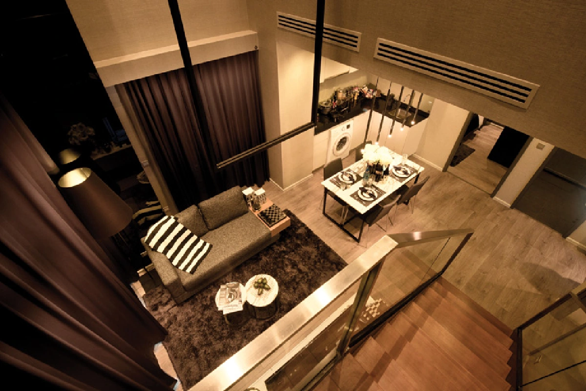 “วิสซ์ดอม อเวนิว รัชดา-ลาดพร้าว” (Whizdom Avenue Ratchada-Ladprao)