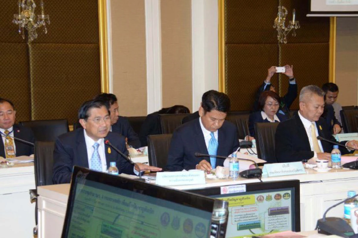 มท. จับมือ พม. ถกปมแก้ปัญหาพื้นที่ภูทับเบิก