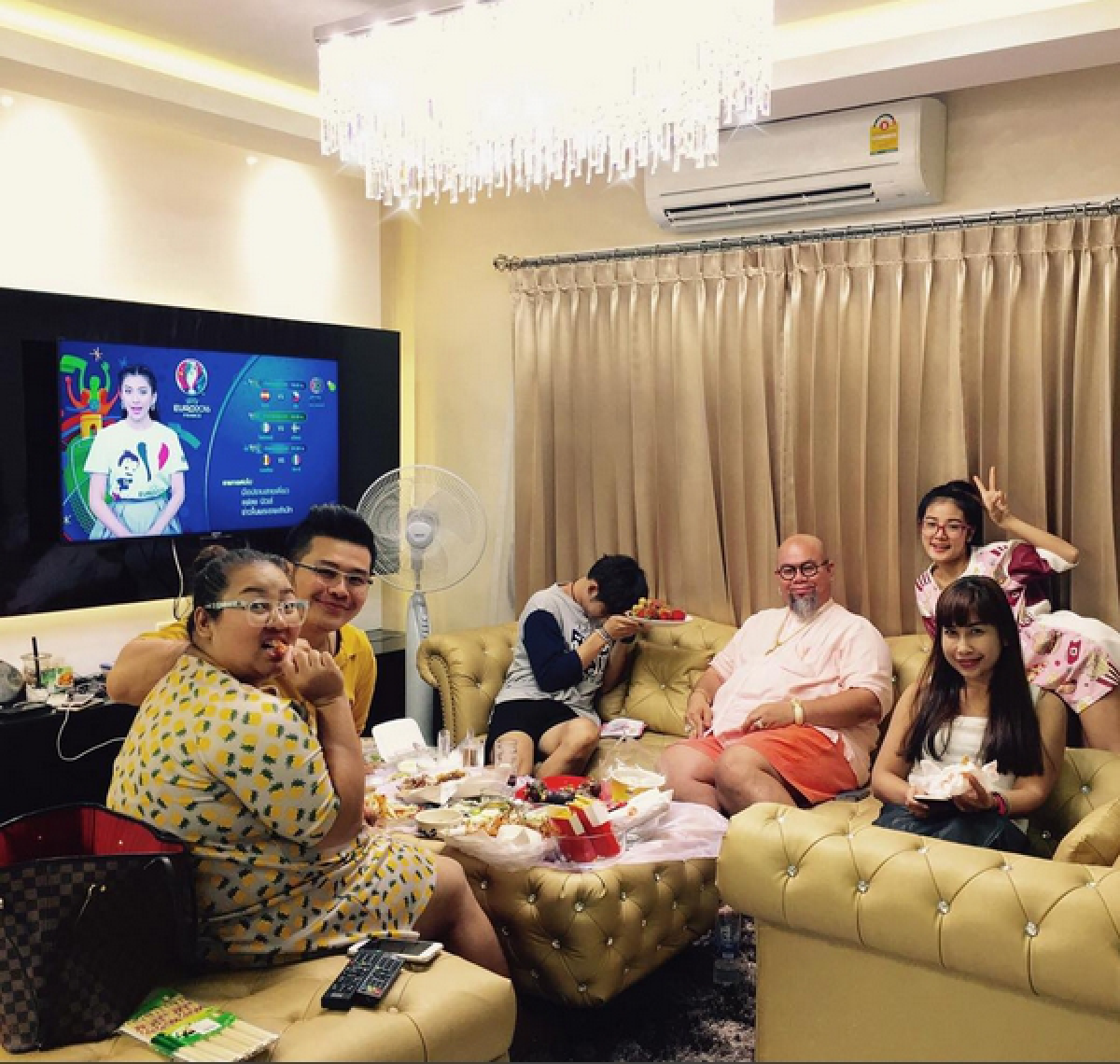 ส่องบ้านใหม่ กระแต อาร์สยาม ประดับด้วยคริสตัลหรูหราอลังการ