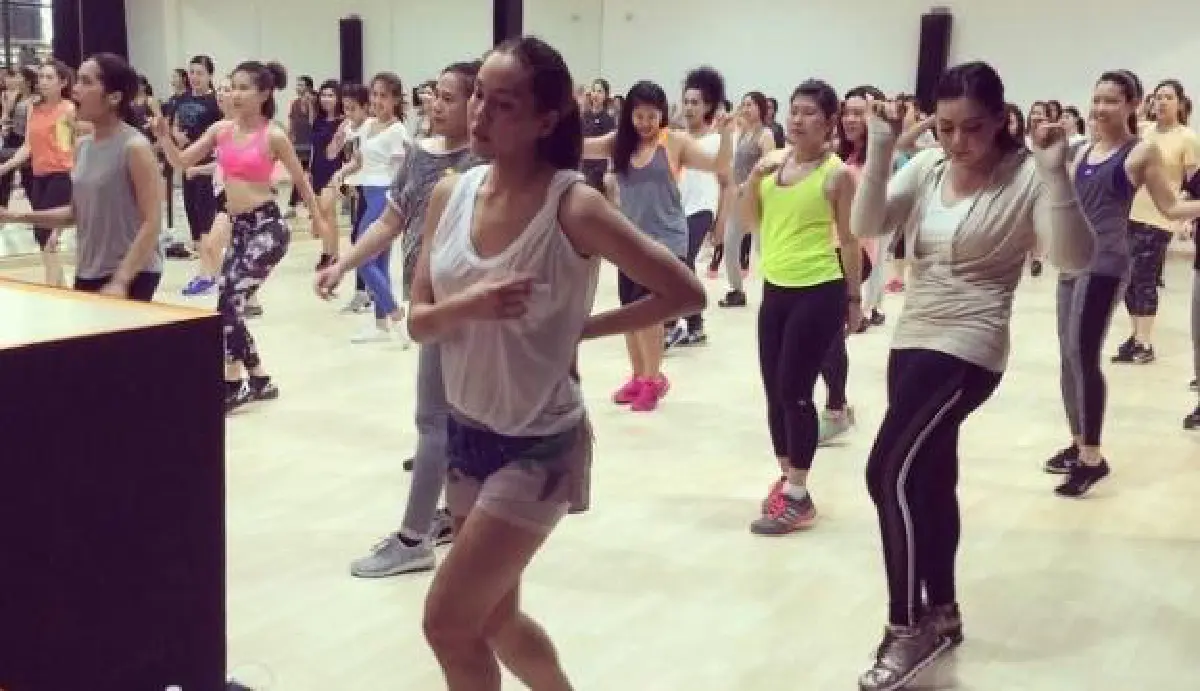 บุ๋ม สุดทน! โพสต์ฉะ เจนี่ ปมกั๊กที่จอดรถลูกค้าฟิตเนส