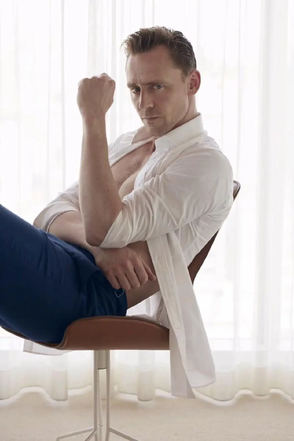 หล่อล่ำมัดใจเทย์! ทอม ฮิดเดิลสตัน ถ่ายแบบเซ็กซี่งานดีเว่อร์