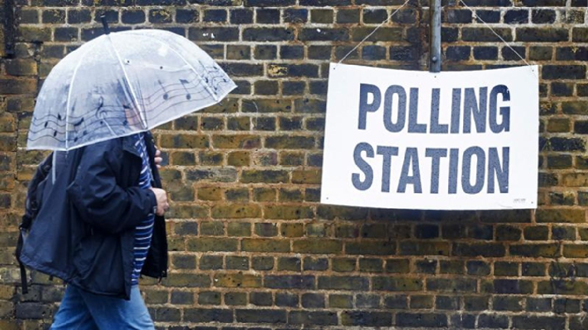 Britain votes to leave EU, PM to resign   (UPDATED FRI)