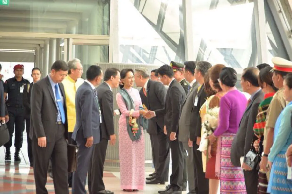 UPDATED: Aung San Suu Kyi visits Thailand