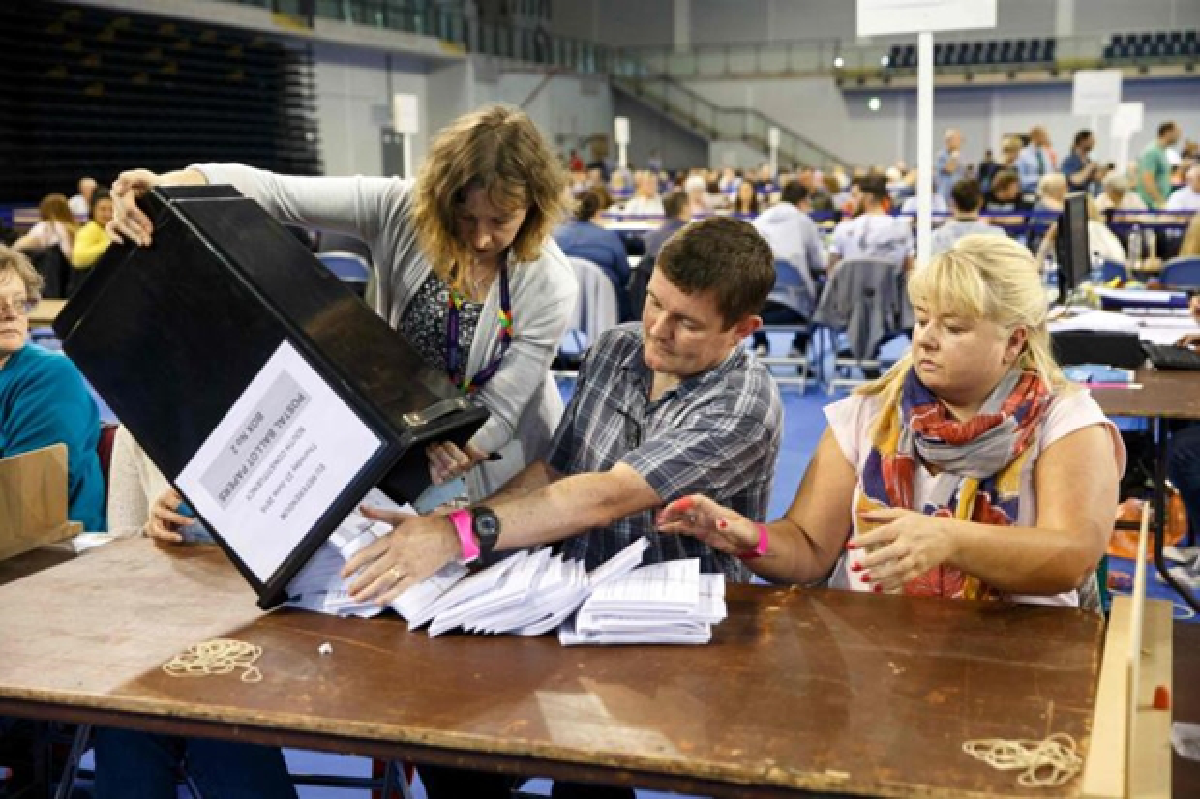 Britain votes to leave EU, PM to resign   (UPDATED FRI)