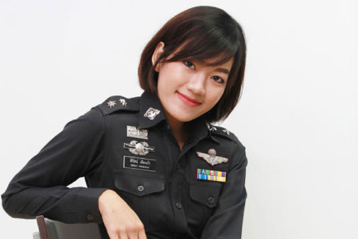 นายร้อยตร.หญิงรุ่น 1 สู่เจ้าของเพจดัง ‘หมวดคะ’ นายร้อยตร.หญิงรุ่น 1 สู่เจ้าของเพจดัง ‘หมวดคะ’