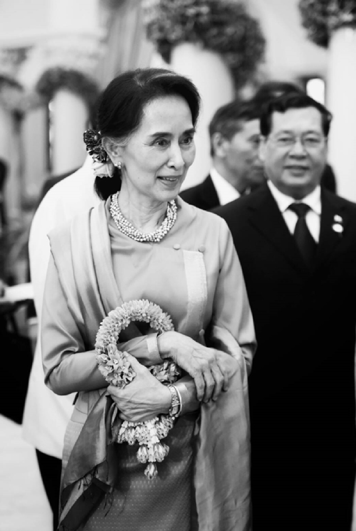 รวมช็อตงามงดอิริยบทในอิสตรีซูจี วันเยือนไทย