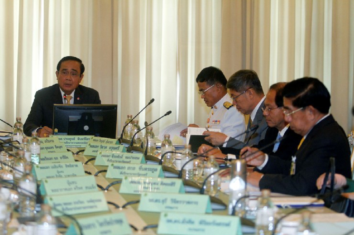 นายกฯถกคตช.สั่งเร่งปราบทุจริตให้เป็นรูปธรรม นายกฯถกคตช.สั่งเร่งปราบทุจริตให้เป็นรูปธรรม