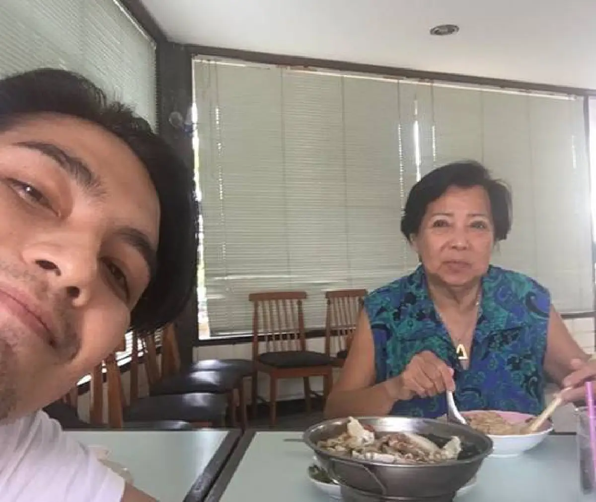 ยิ่งดูยิ่งหลงรัก! 10 ภาพชีวิตเรียบง่ายติดดินของ ศรราม เทพพิทักษ์