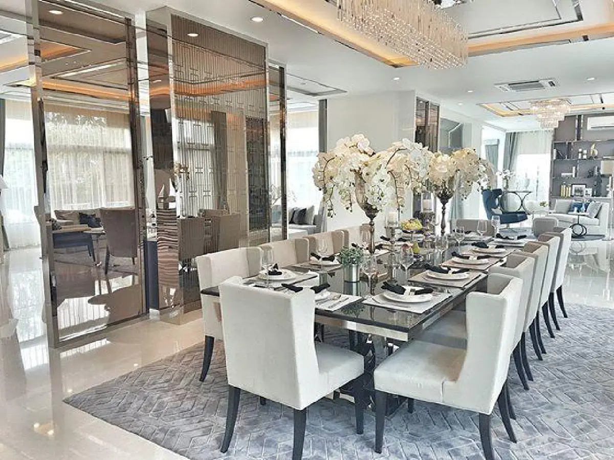 ส่องทุกซอกทุกมุม! บ้านหลังใหม่ ดีเจเพชรจ้า สวยหรูอลังการ