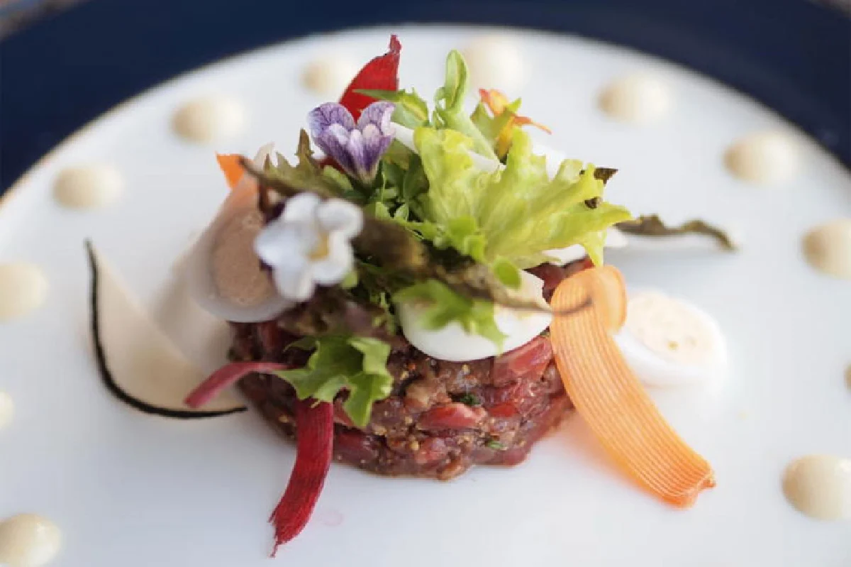 โกเบเหมือนเดิม เพิ่มเติมคือรสไวน์ ‘โกเบไวน์บีฟ’