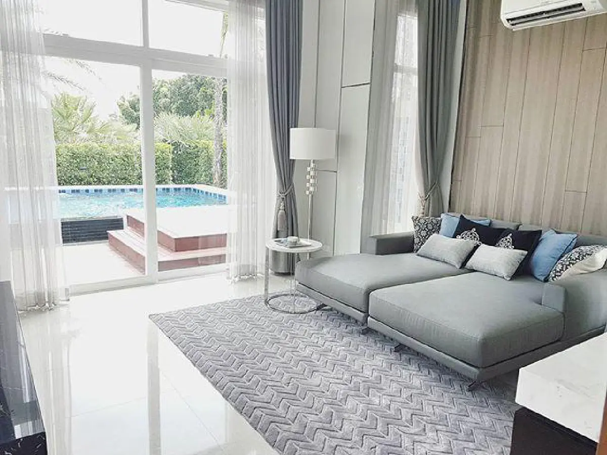 ส่องทุกซอกทุกมุม! บ้านหลังใหม่ ดีเจเพชรจ้า สวยหรูอลังการ